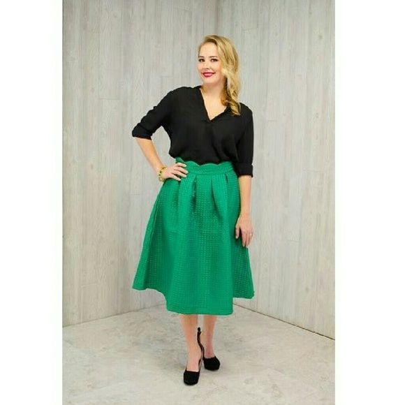 Low V-Neck Blouse - Picture 4 of 4